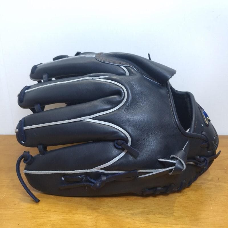 ミズノ 三浦大輔モデル DeNA ベイスターズグラブ 美品 投手用 軟式グローブ