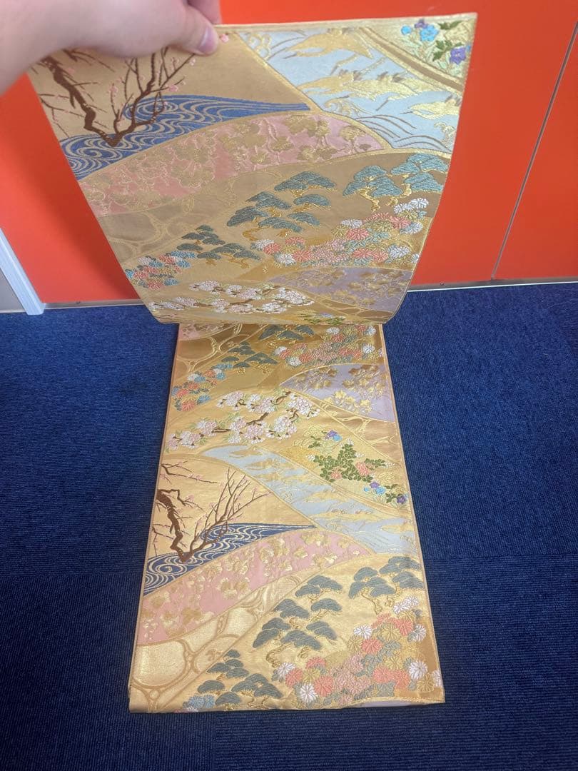 2656袋帯 古代彫金紋  西陣織   金糸　高級上質上品　約440cm 未使用