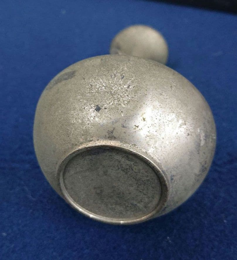 古銅仏花器耳飾り付き