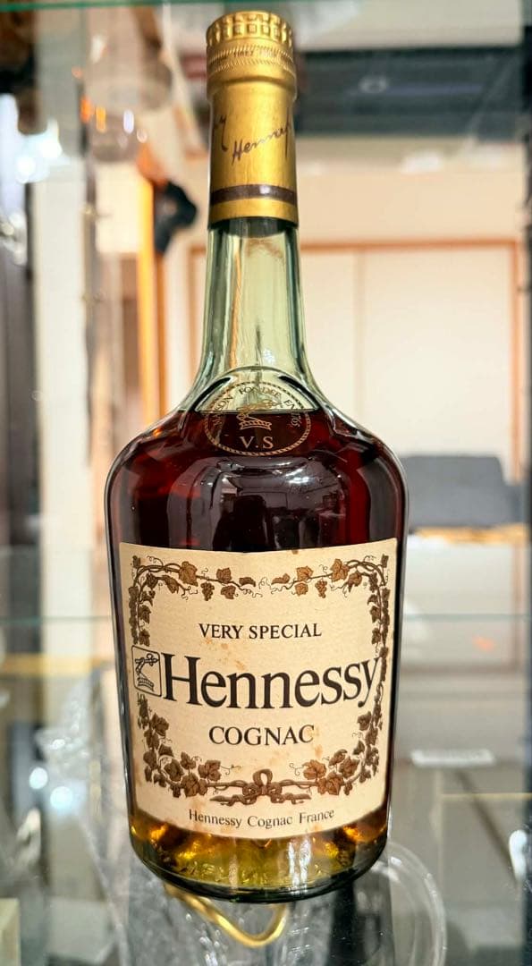 Hennessy Very Special コニャック 700ml.