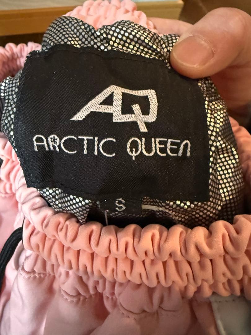 【クリーニング済み】韓国ブランド ARCTIC QUEEN スノボウェア ピンク