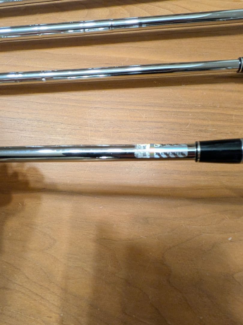 新品同様！スリクソンzxi5アイアン。5〜PW6本セット。DG105Xシャフト。