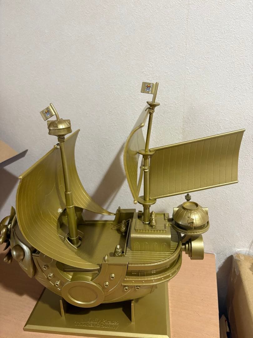 ダブルチャンス 当選品 一番くじ サウザンド・サニー号賞 ゴールドver.