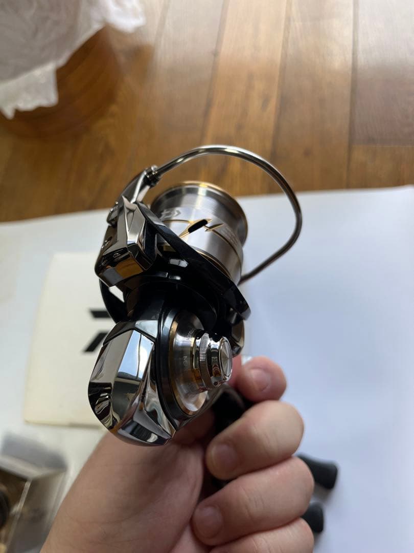 【美品】20ルビアス FCLT 2000S-XH日本製(替スプール、ハンドル付)