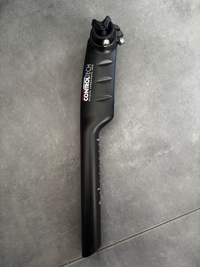 「値下げ相談あり」CONTROLTECH カーボン シートポスト