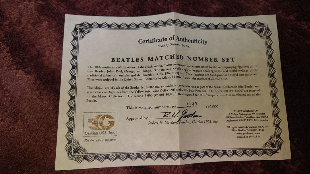 ビートルズフィギュアセット【証明書付】×イエローサブマリン陶器