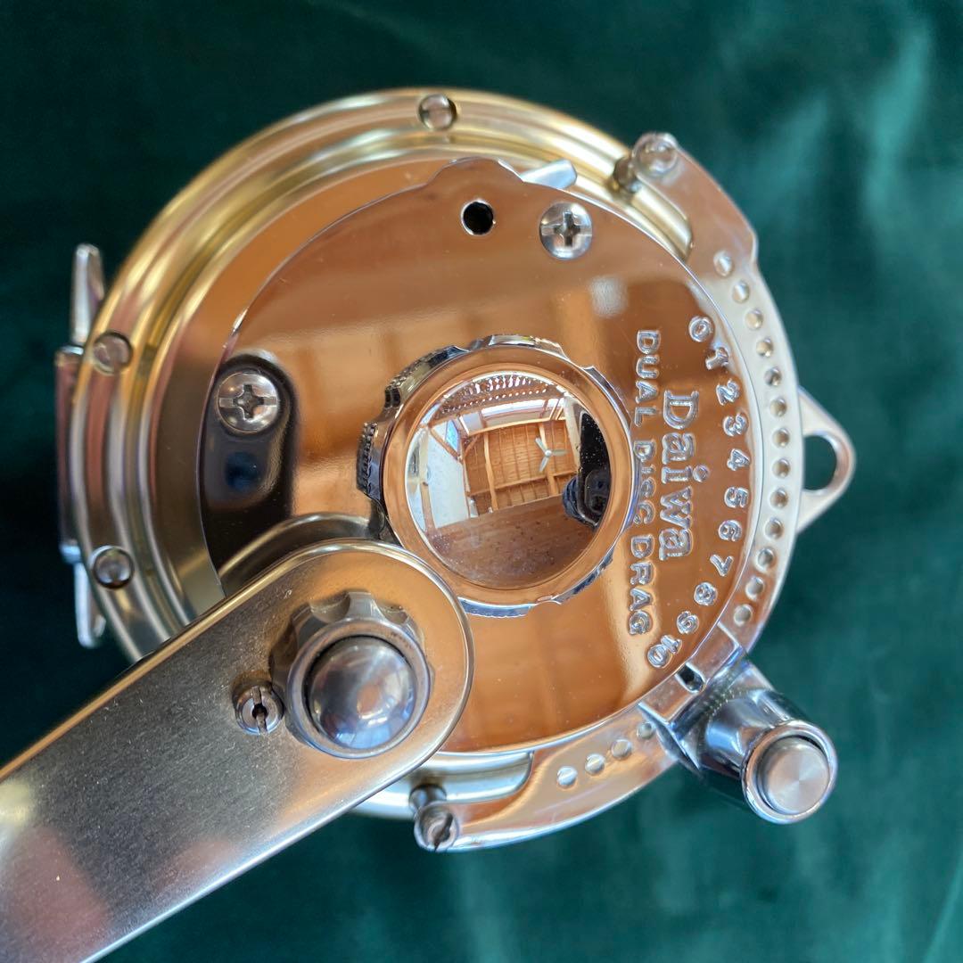 ダイワ SLT50 両軸リール