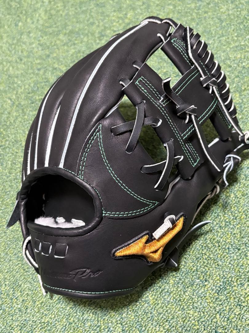 [新品未使用] ミズノプロ 宍粟牛 硬式 内野手用 坂本モデル