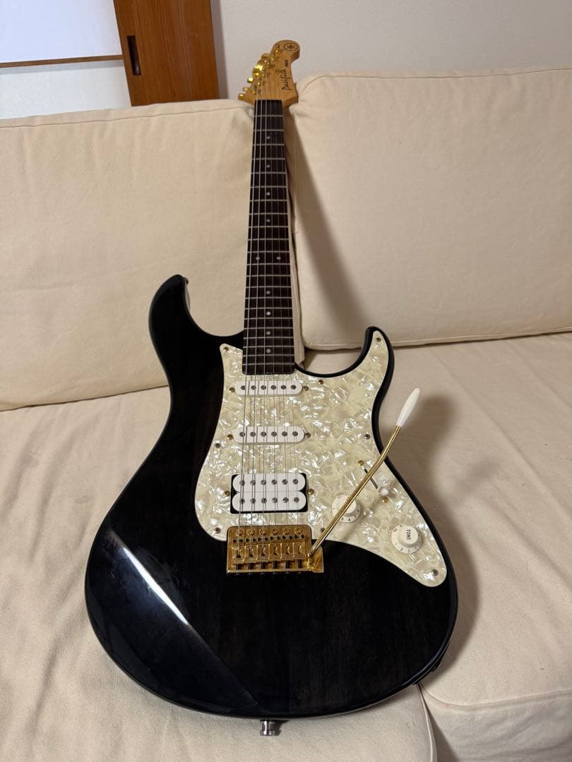 おまけ付き　Yamaha Pacifica 312ブラックエレキギター