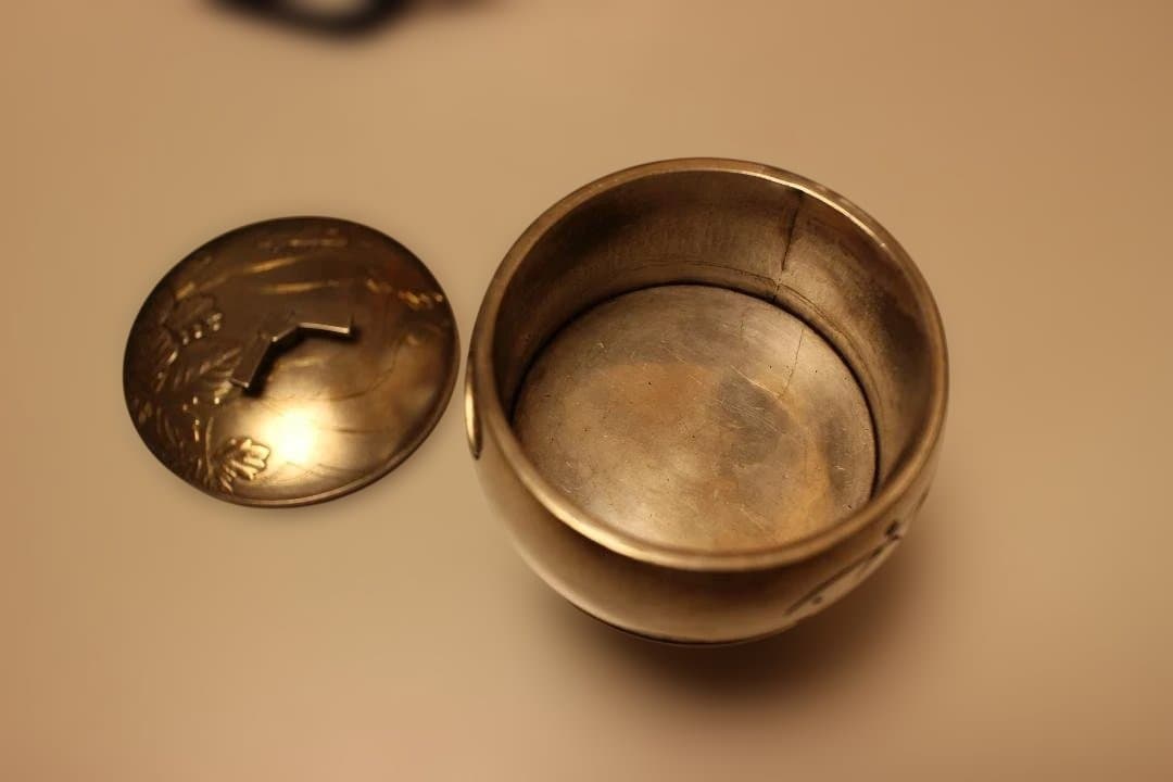 宮内省御用　服部製　純銀　丸形透かし香炉　241ｇ　　香道具銀瓶湯沸鉄瓶