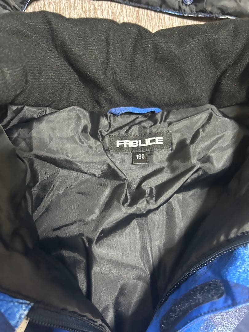 子ども用スノーボードウェア　上下セット×2