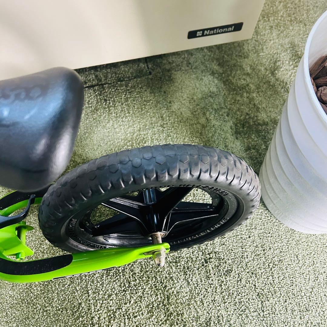 【状態良好】STRIDER スポーツ バランスバイク 12インチ グリーン