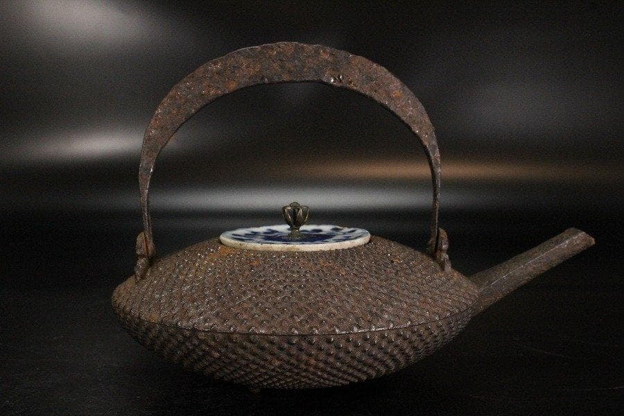 茶道具 古鉄 霰 時代 鉄瓶 酒器 古染付 唐物 陶片 蓋 旧家蔵出