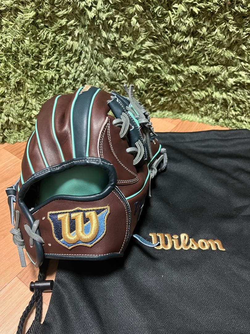 ウィルソン ワナビーヒーローデュアル 軟式内野手用1723型 ブラウン×ネイビー