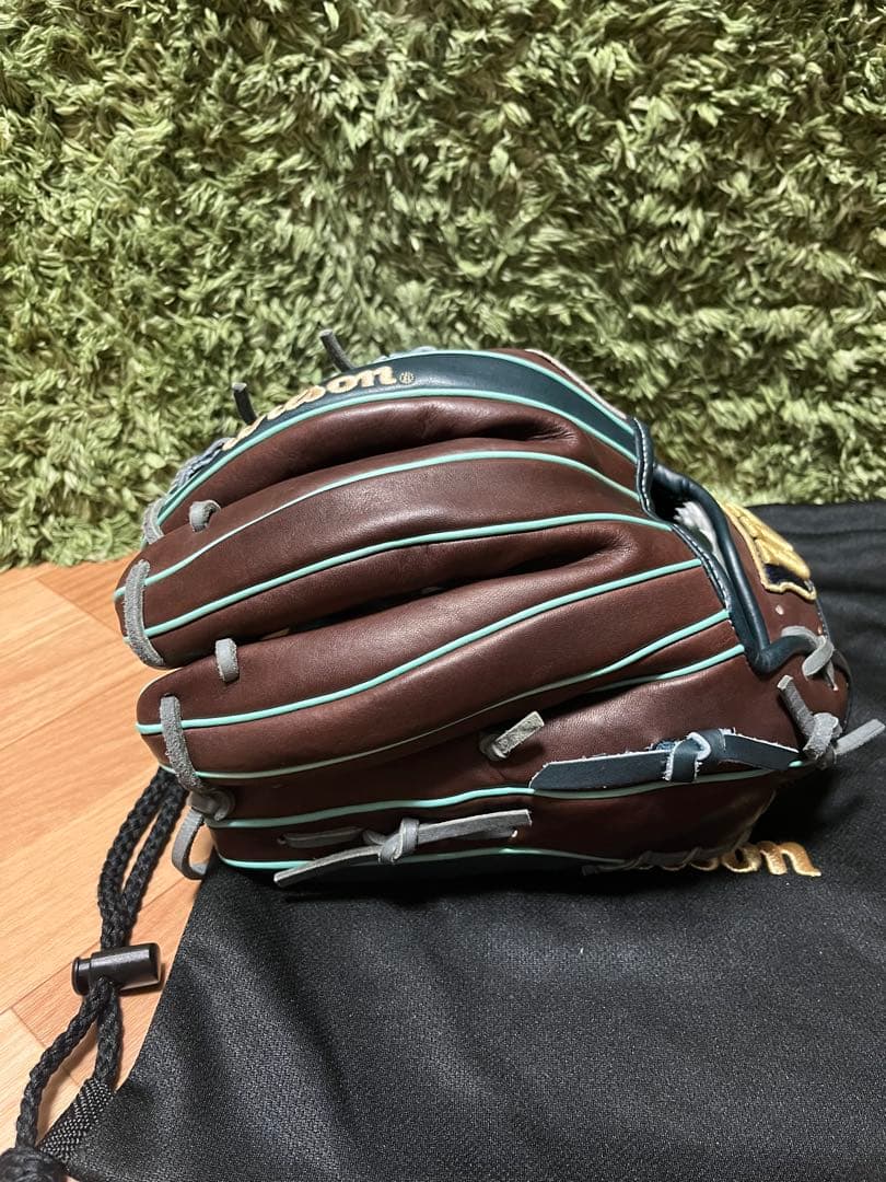 ウィルソン ワナビーヒーローデュアル 軟式内野手用1723型 ブラウン×ネイビー