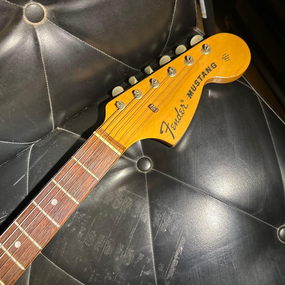 ギター Fender Mustang