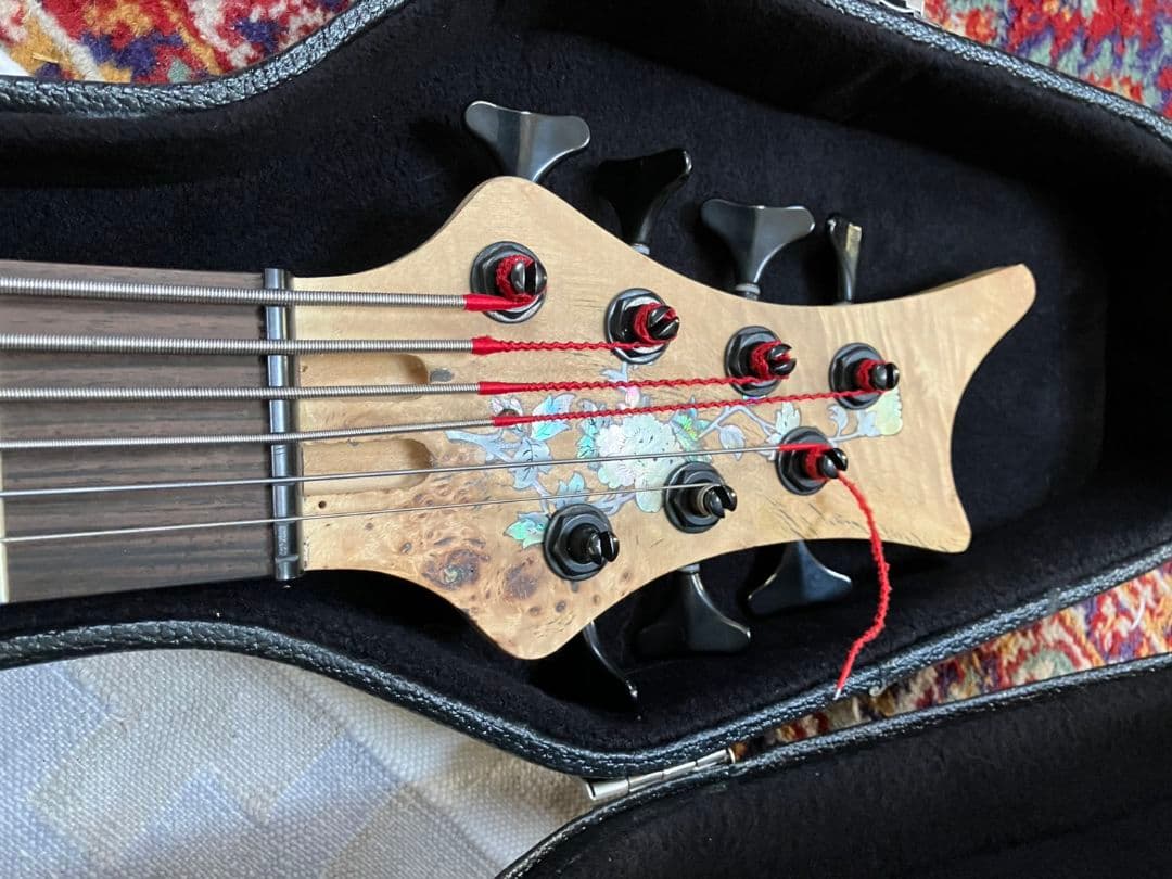 稀少【7弦ベース】美麗インレイ(ハードケース付き)