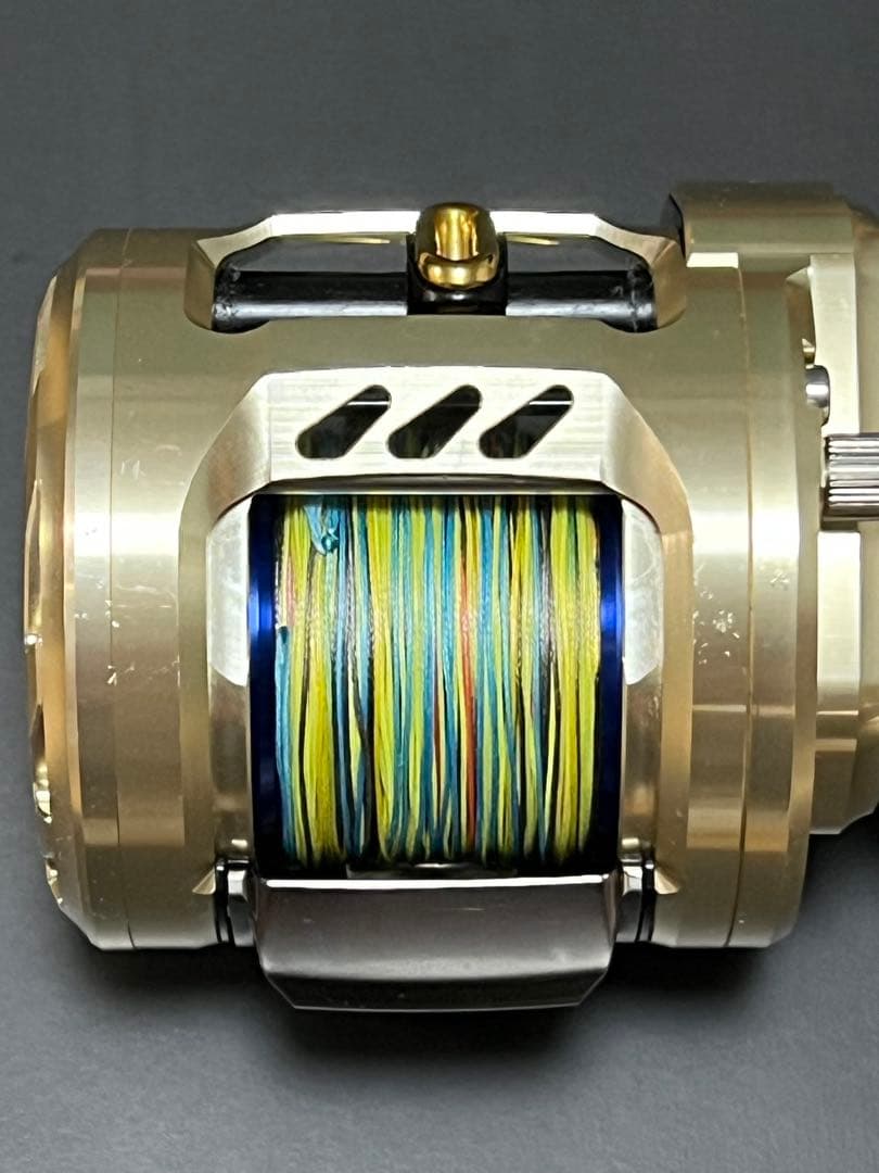 ダイワ ミリオネアバサラ 200H （右巻き）