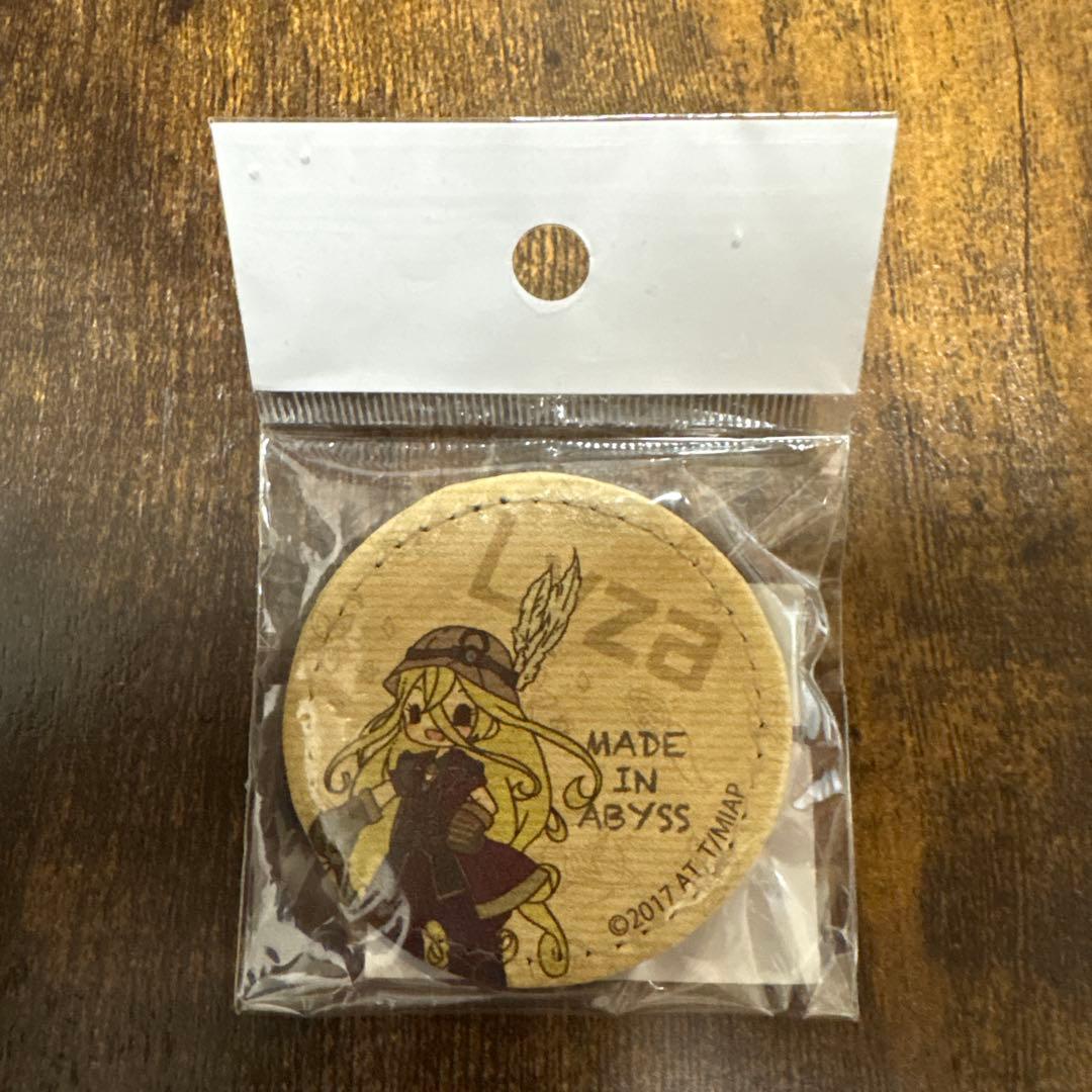 【入手困難】メイドインアビス 【ライザ】レザーバッジ