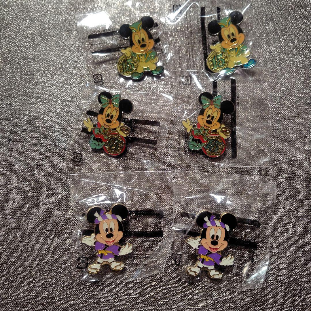 ディズニー ピンバッジ22個（ダブり3種あり）