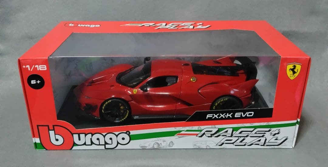 Bburago FXX-K EVO 1/18　限定カラー