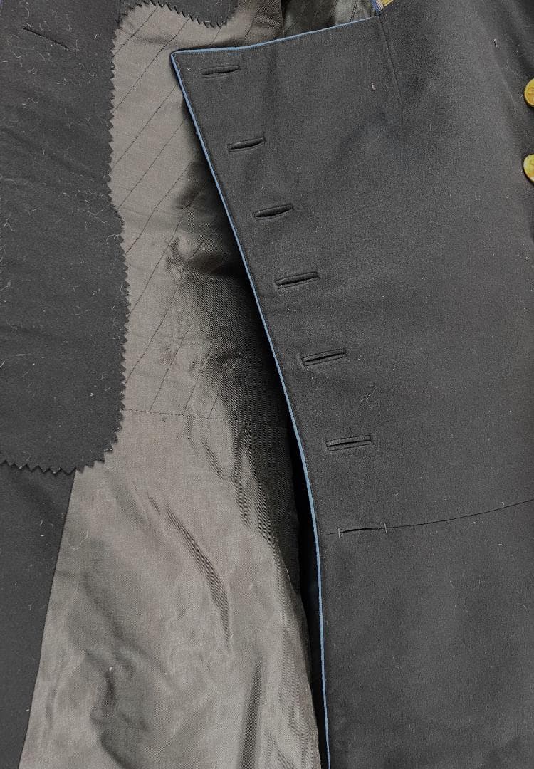 大日本帝國大礼服　航空大礼服　木箱付 検将校陸軍海軍軍隊軍服肩章勲章満州支那事変