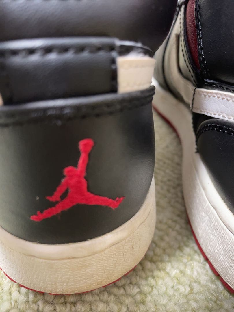 ナイキ　エアジョーダン１　限定カラー　24.5