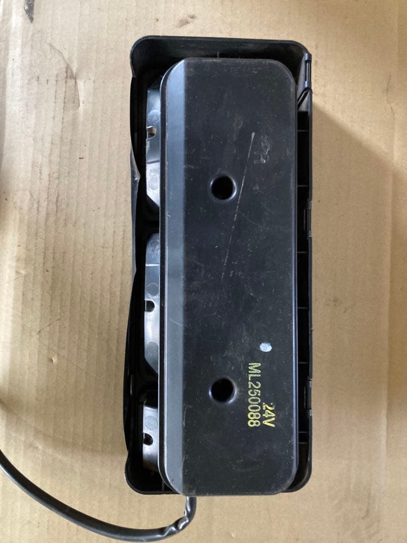 三菱ふそう newキャンター テールランプ 左右セット