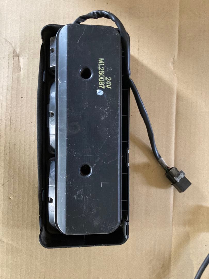 三菱ふそう newキャンター テールランプ 左右セット