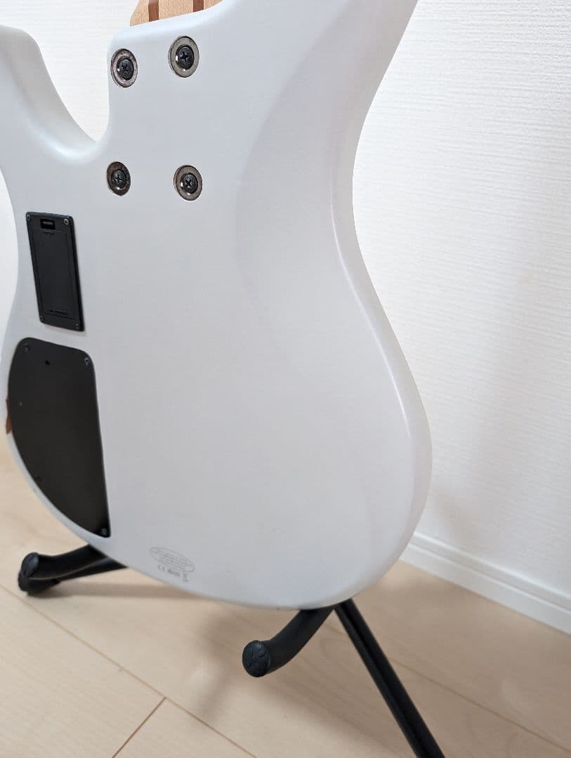 【音出し確認済】YAMAHA TRBX504 ホワイト エレキベース