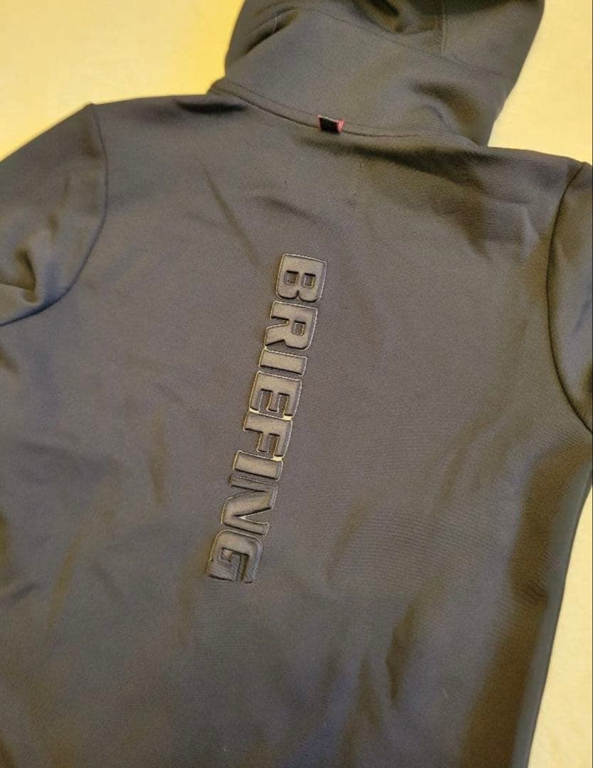 大幅値下げ❣️BRIEFING 暖かパーカー　バックロゴ