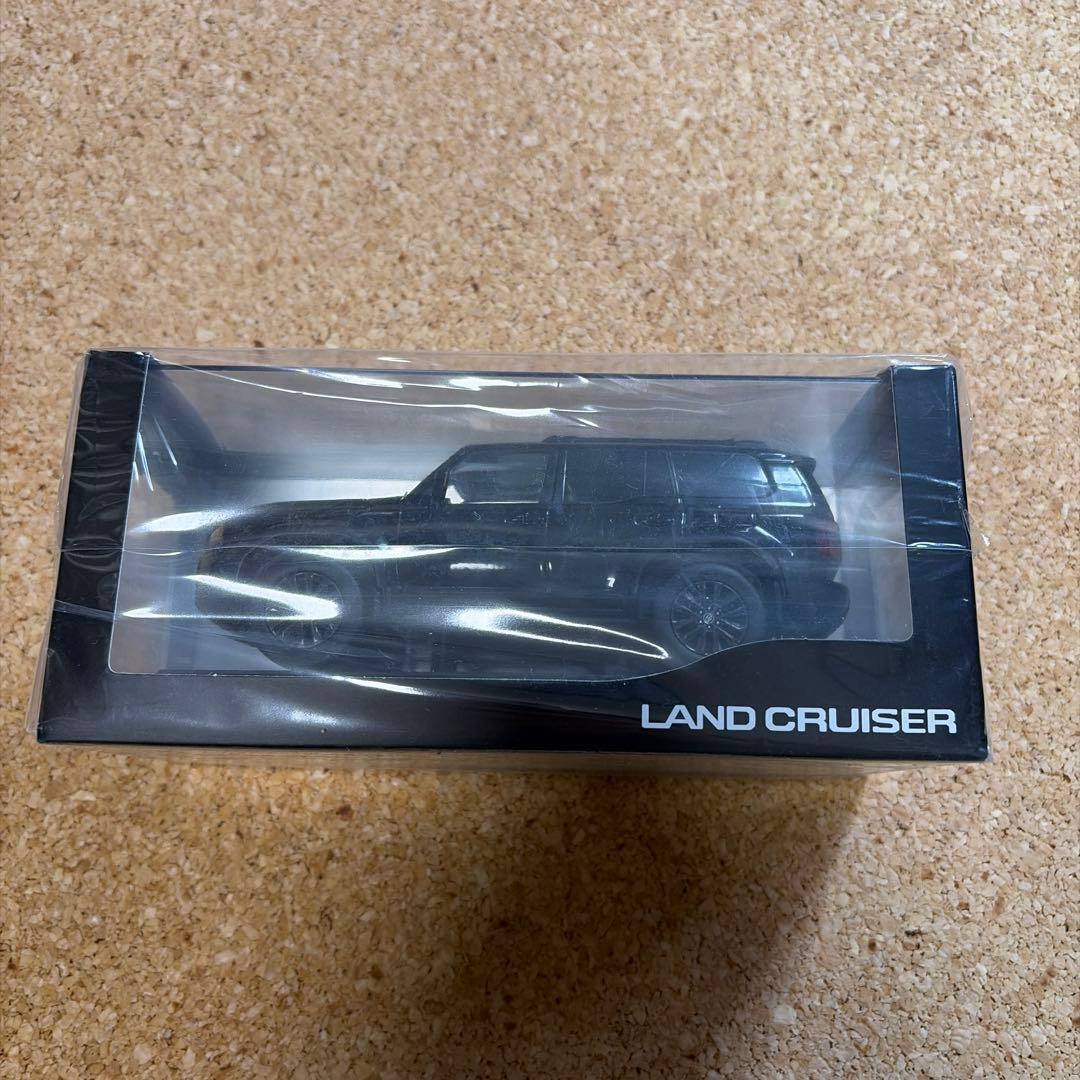 未開封 黒 ランドクルーザー ミニカー