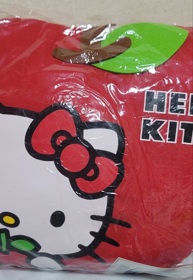 サンリオ　ハローキティ BIG ぬいぐるみ　クッション　約30センチ　希少