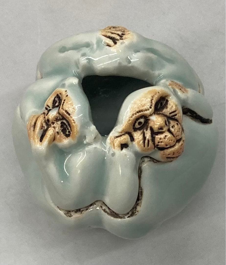 B149s  「青磁  胡孫香炉」3猿　見猿　言わ猿　聞か猿　香道具　茶道具