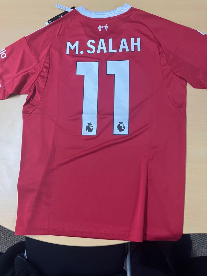 サラー ユニフォーム