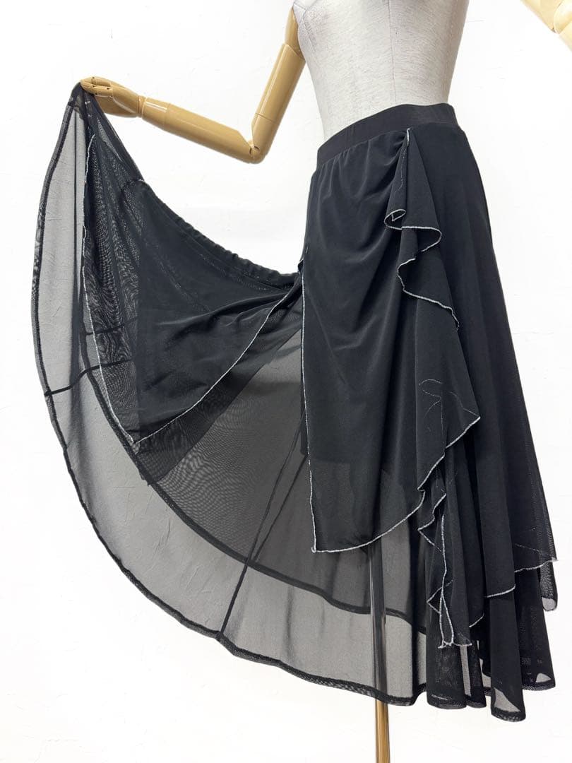 【軽やか】新品　シルバーラメステッチフリル　デザインロングスカートｍ203