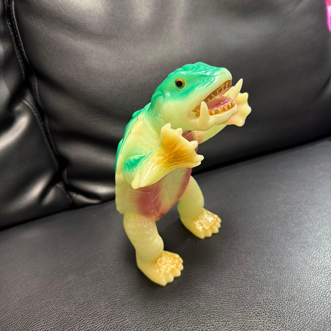 ⚠️限定・激レア　ガメラ対レギロン　ガメラM1号　ハイパーホビー限定　蛍光