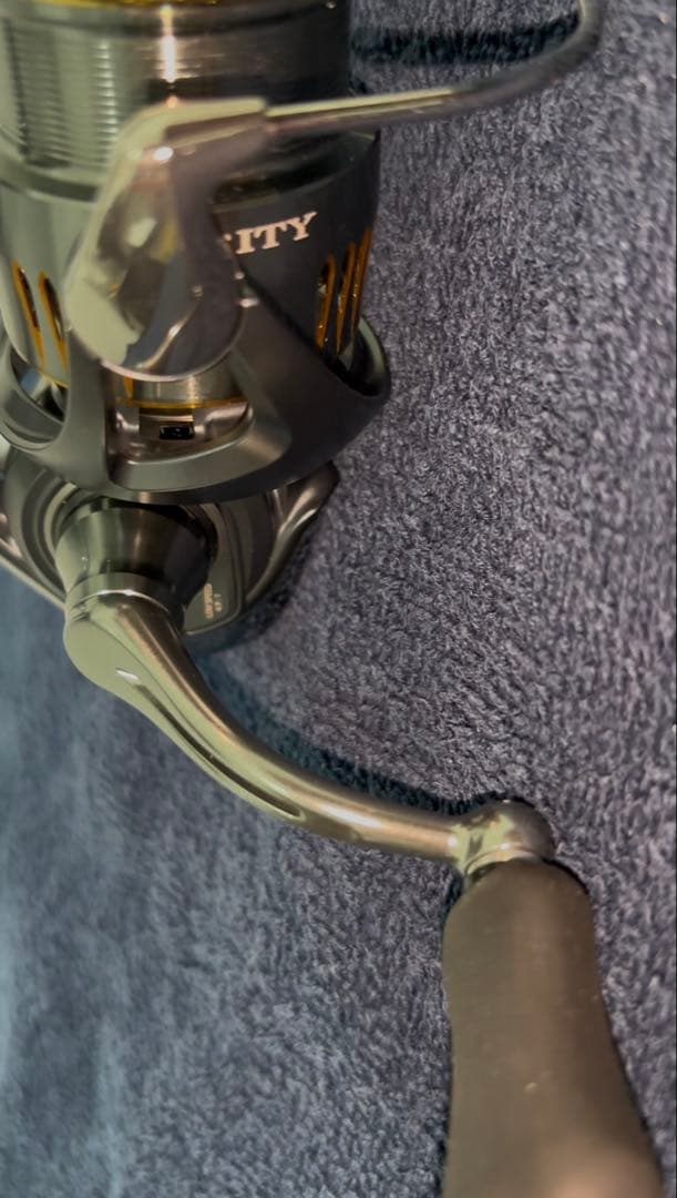 【美品】DAIWA 23エアリティLT 2000S-P+ザイオンノブ セット