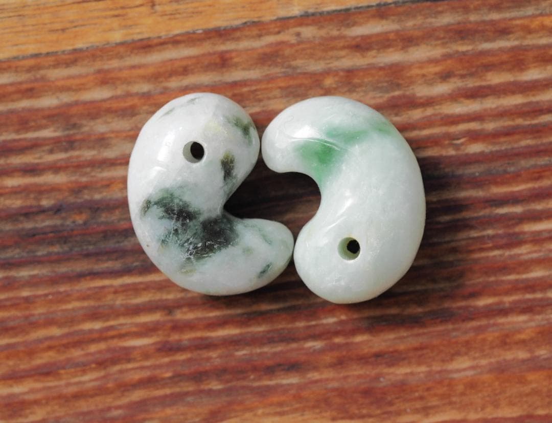 糸魚川翡翠　勾玉　ルース　和装　天然無処理ヒスイ　根付