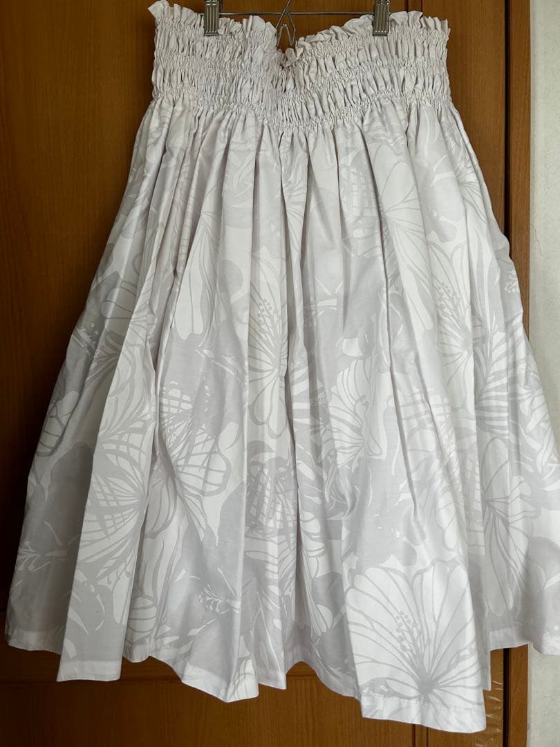 パンドール ホワイトパウスカート