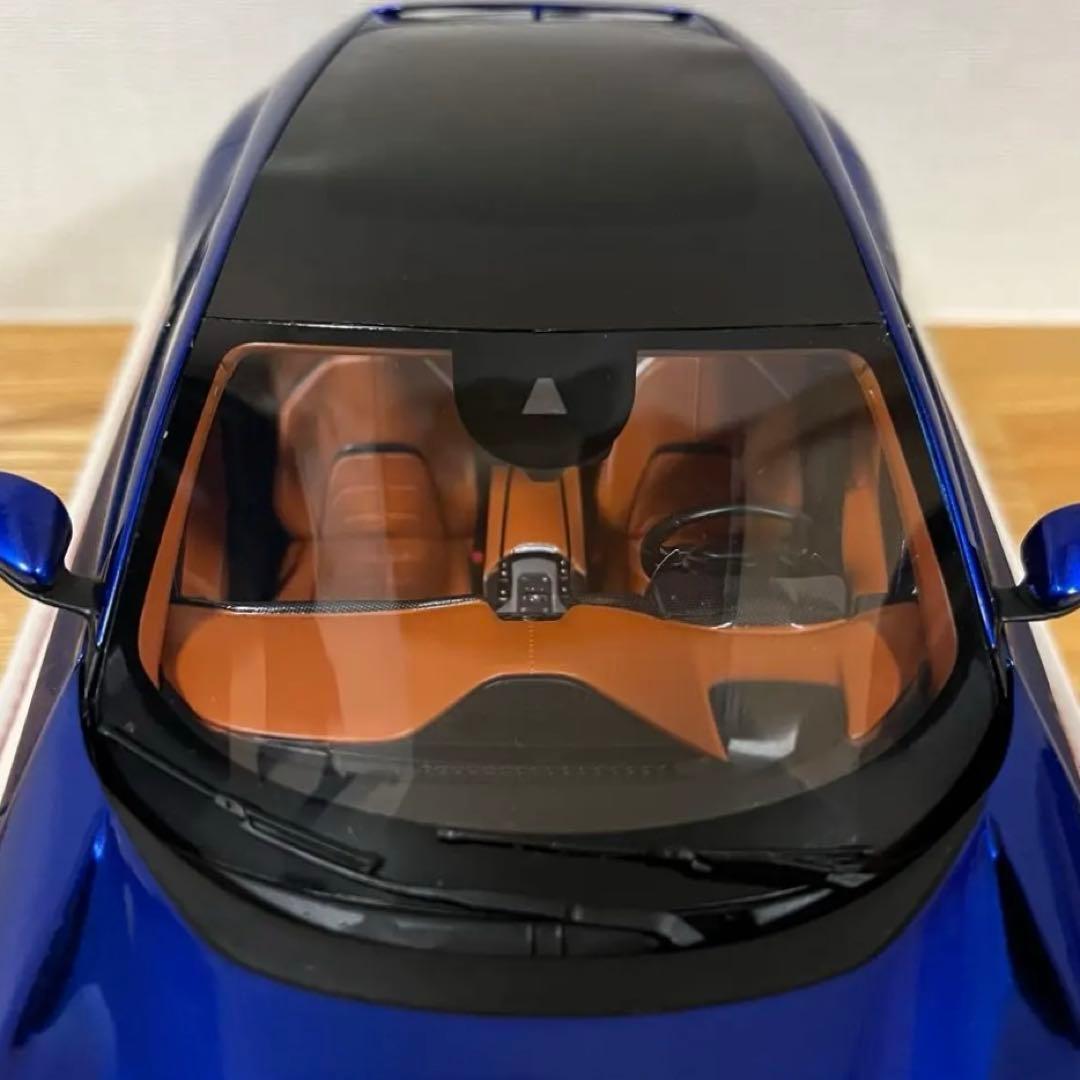 【ミニカー】 AT MODEL 1/18 フェラーリ プロサングエV12 SUV