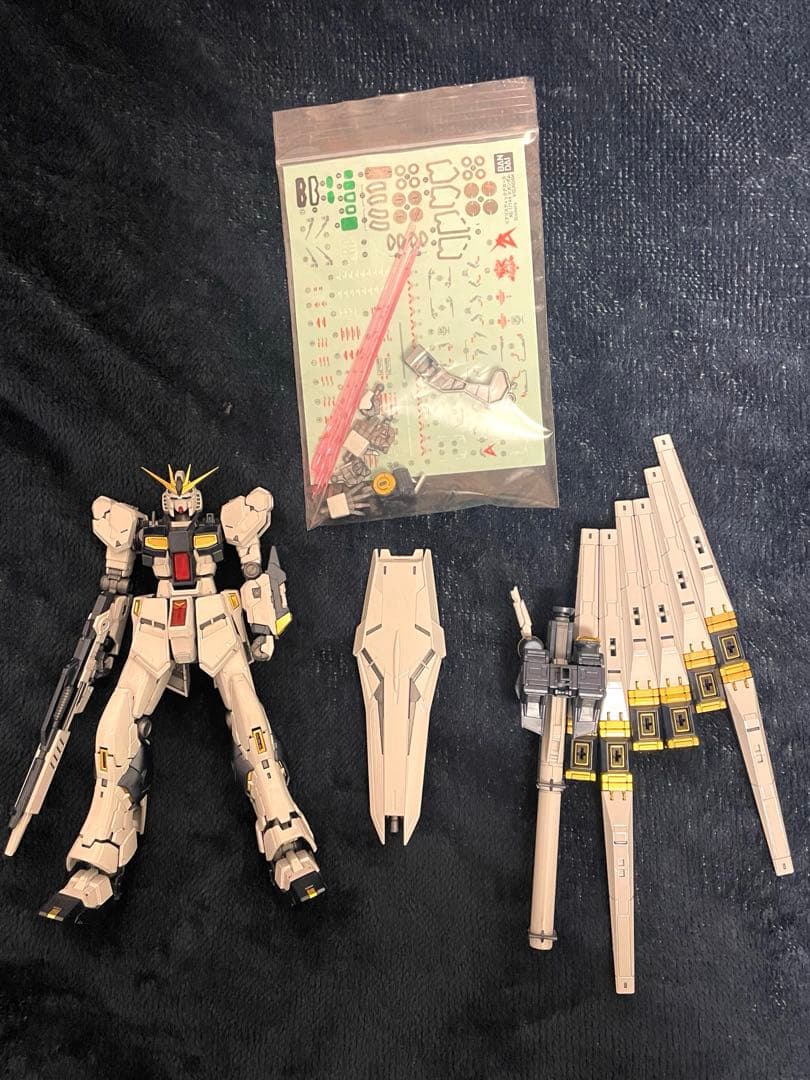 1/144 RG νガンダム チタニウムフィニッシュ 完成品