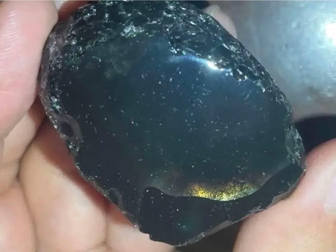 研磨品　十勝石玲瓏　ゴールデンレインボーオブシディアン