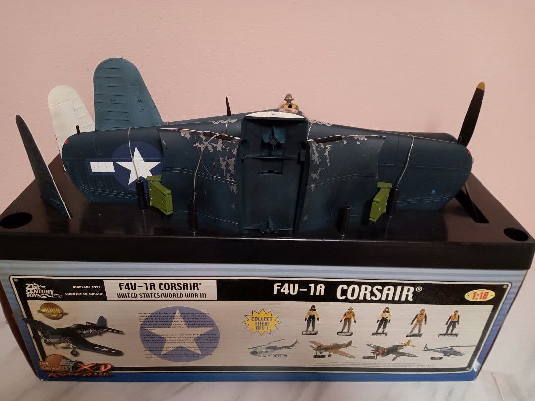 希少価値♡21stセンチュリートイズ 1/18 F4U-1A コルセア