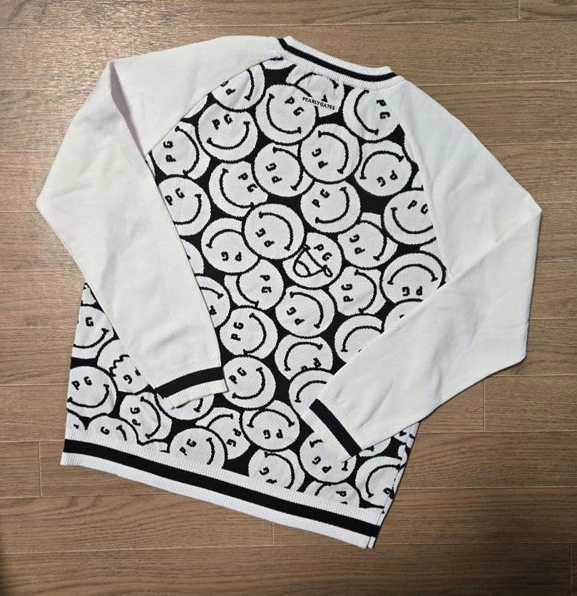 ❣️美品❣️パーリーゲイツPEARLY GATES☺ニコちゃん柄ニットセーター1