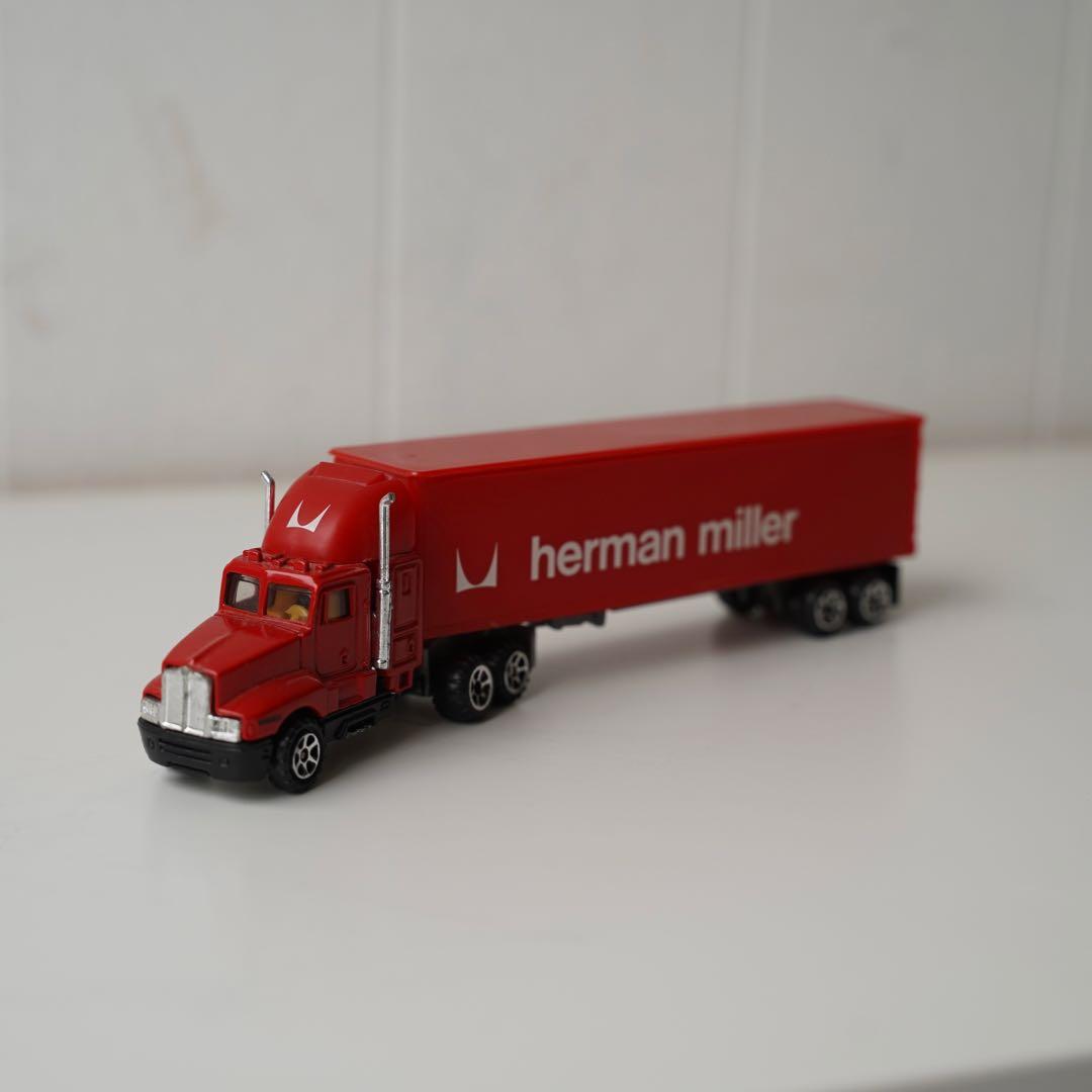 1987 ROAD CHAM社製 herman miller Truck