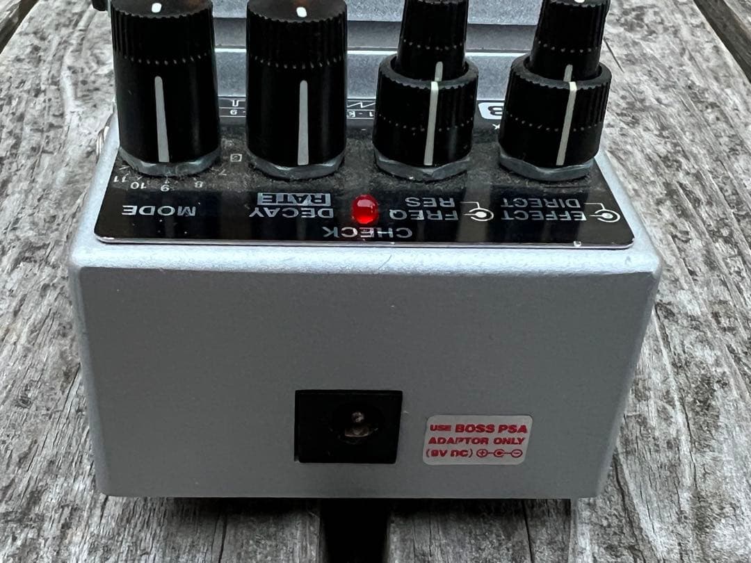 ベース BOSS Bass Synthesizer SYB-5