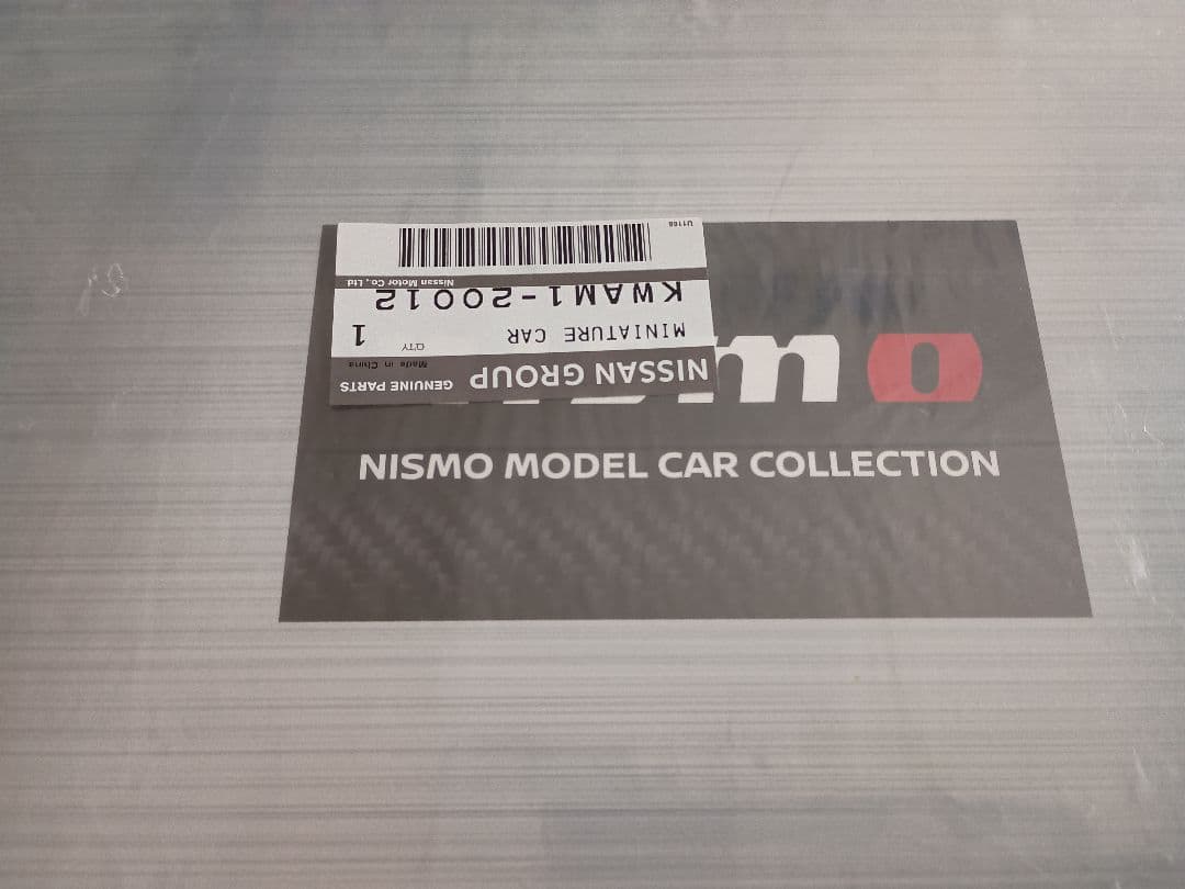 エブロ　1/18 MOTUL　AUTECH　GT-R