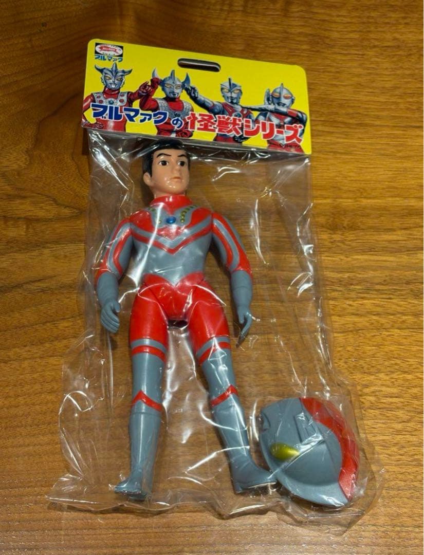 墓場の画廊 ブルマァク マスク取れゾフィー レトロカラー ツブコン 円谷