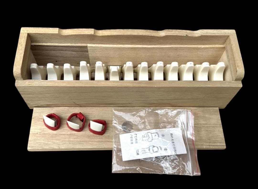 送料込 お琴 爪 琴柱 蒔絵 文化琴 和楽器 弦楽器 13弦 伝統楽器 カバー付